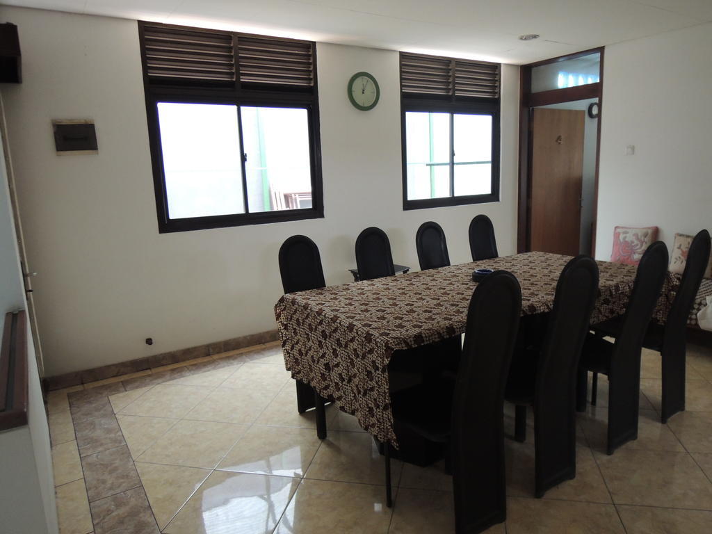 Rumah Polonia Guest House Yakarta Exterior foto