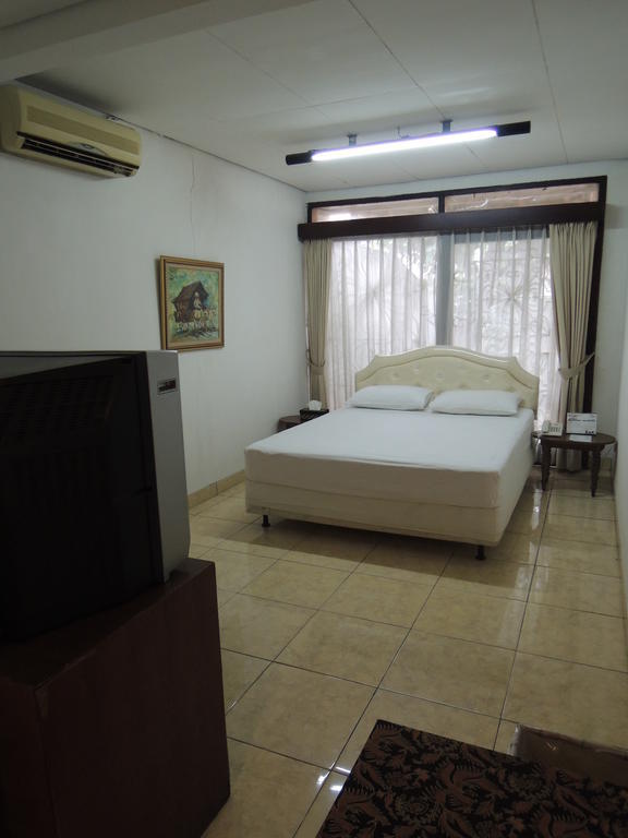 Rumah Polonia Guest House Yakarta Exterior foto